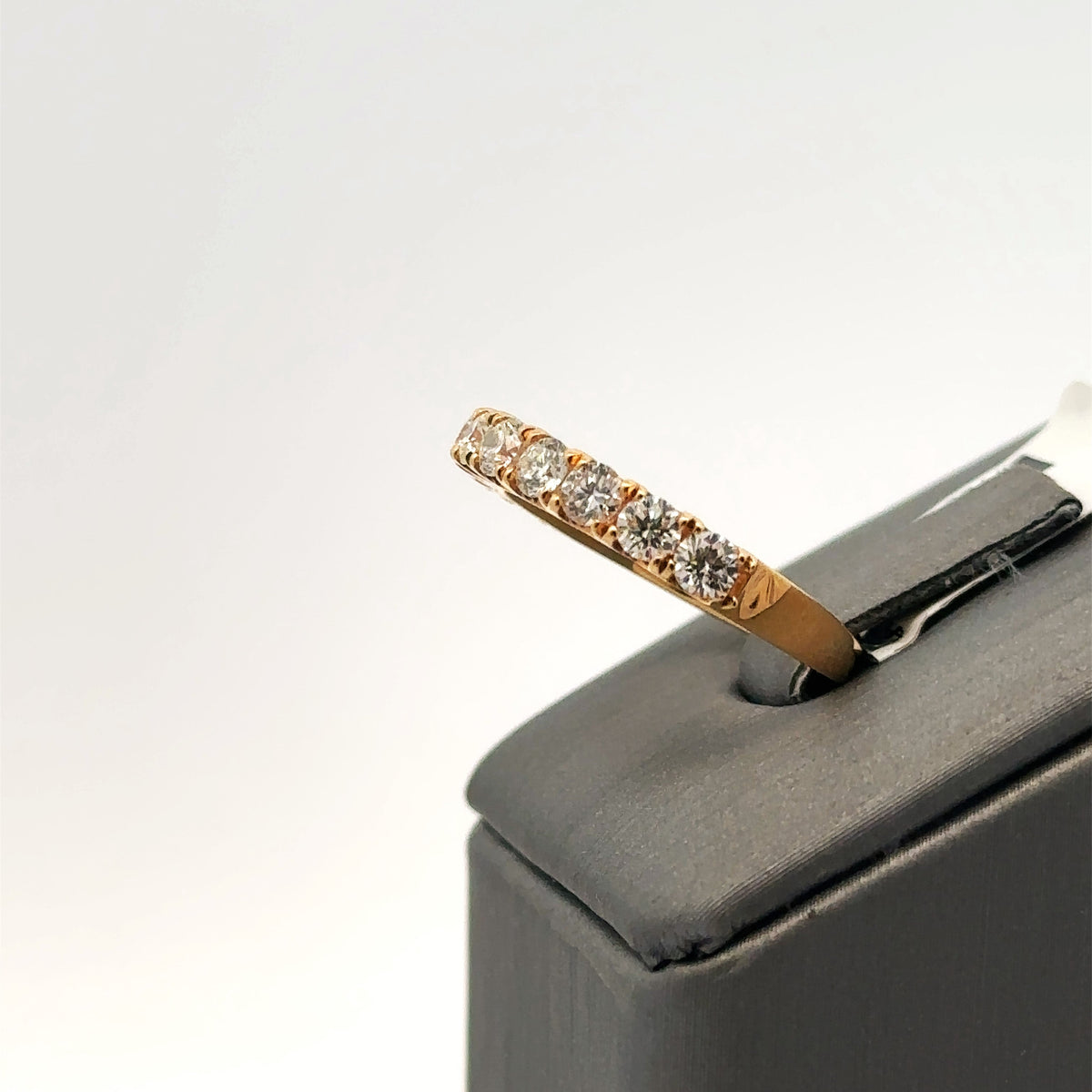 18k Yellow Gold 1.00 CT Diamond Ladies Wedding Band, size 6.75 3.0G, S14236