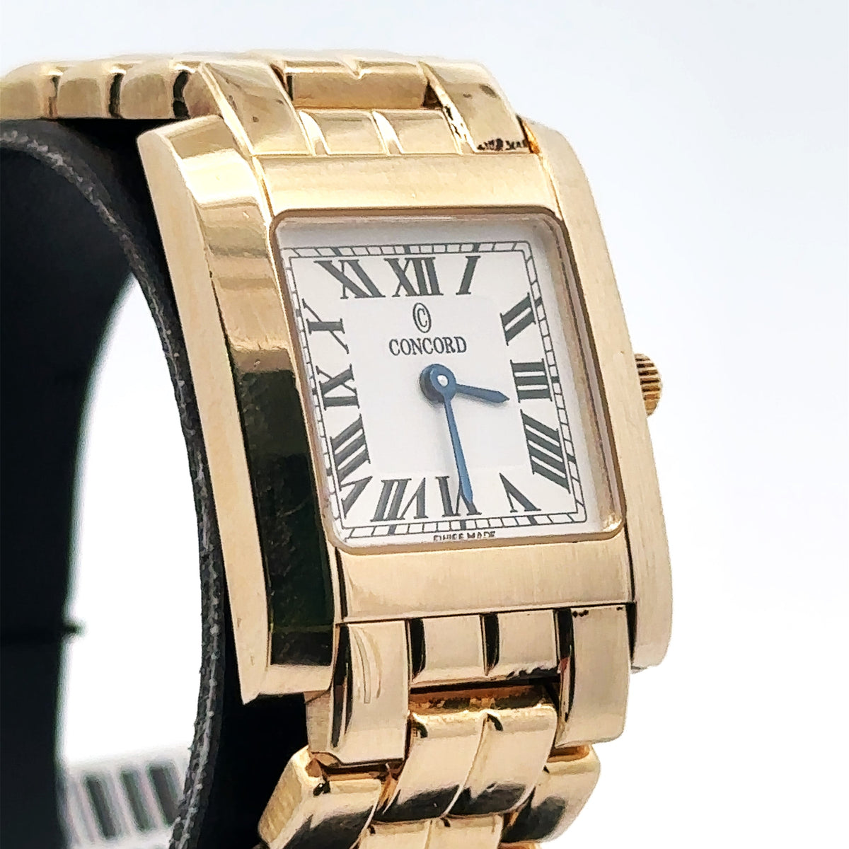 Concord La Tour 28-25-648 Women's Watch, 14k Yellow Gold, 20mm Pre Owned