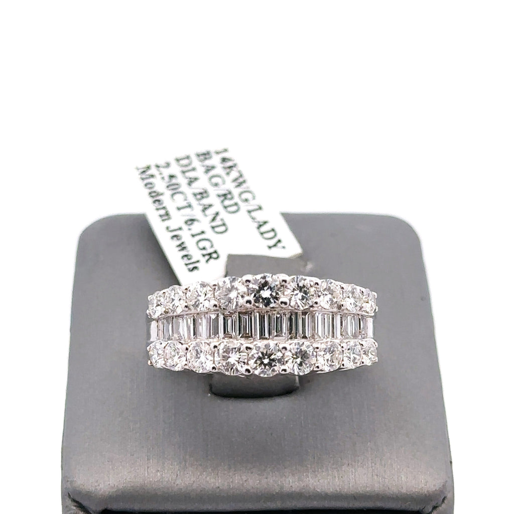 Fancy Ladies 14k White Gold 2.35CT Diamond Band 6.1g Size 7 S16176