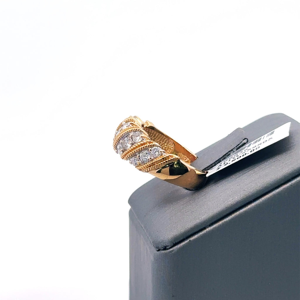 18k Yellow Gold 0.85CT Ladies Diamond Band, 7.1gm Size 6. S108036