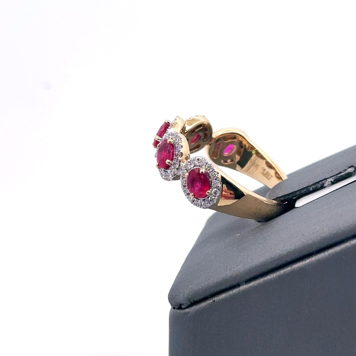 14k Yellow Gold 1.35 CT Diamond & Ruby Ladies Band, 4.5gm, Size 7.25 S108035