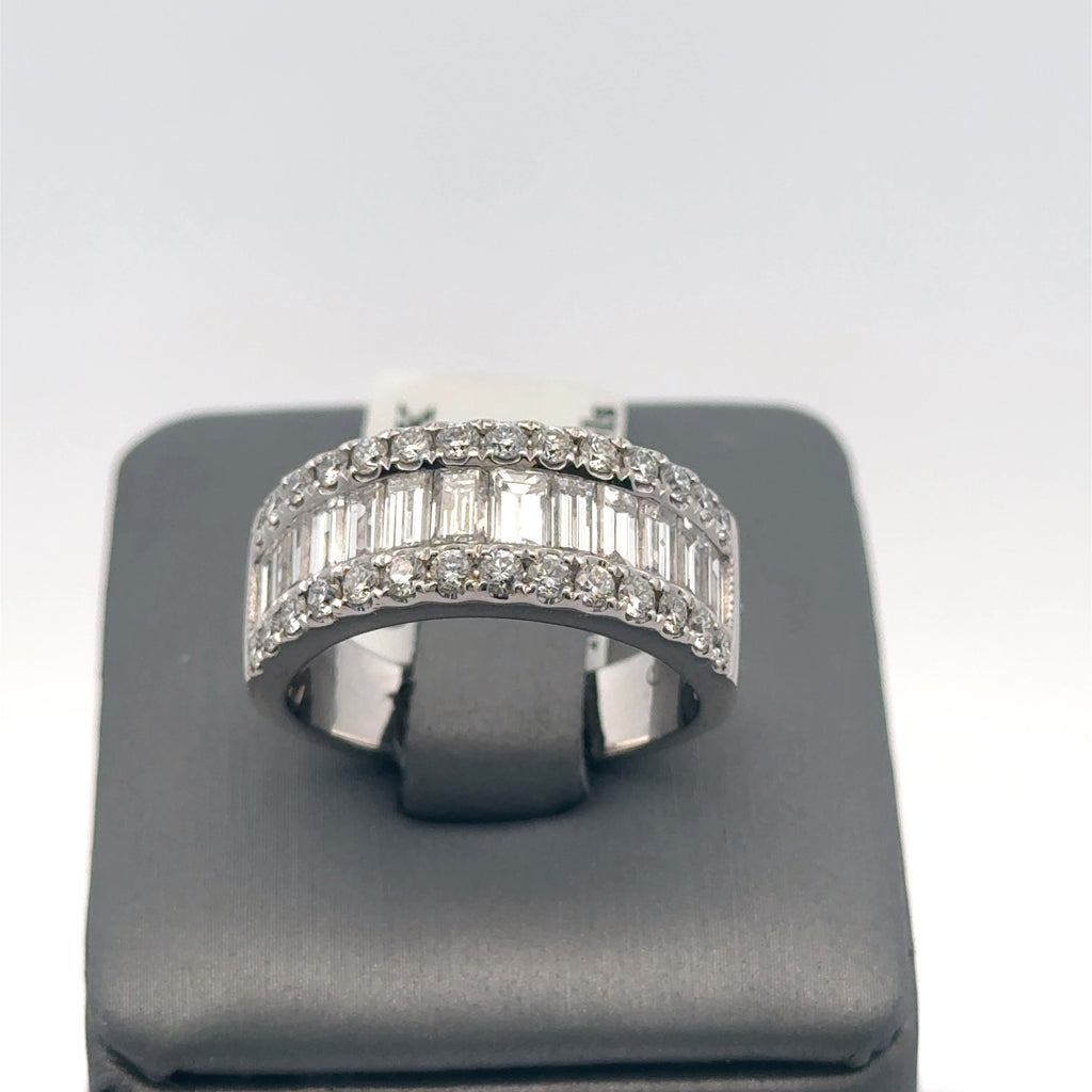 Odelia 18k White Gold 3.75CT Baguette Diamond Band 4.1g Size 8 S14622