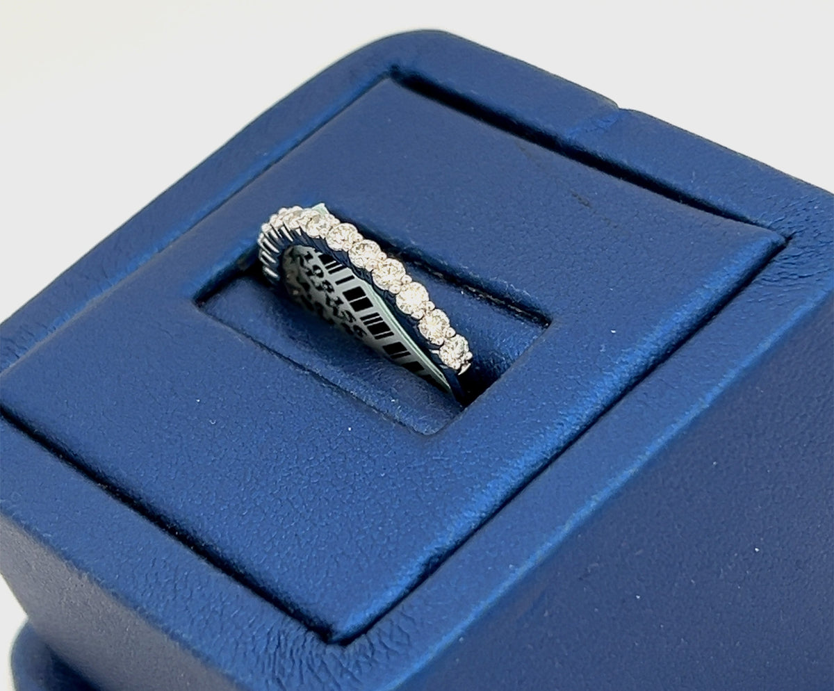 14k White Gold 0.65CT Baguette & Round Diamond Ring, 1.7gm, size 7 S108156