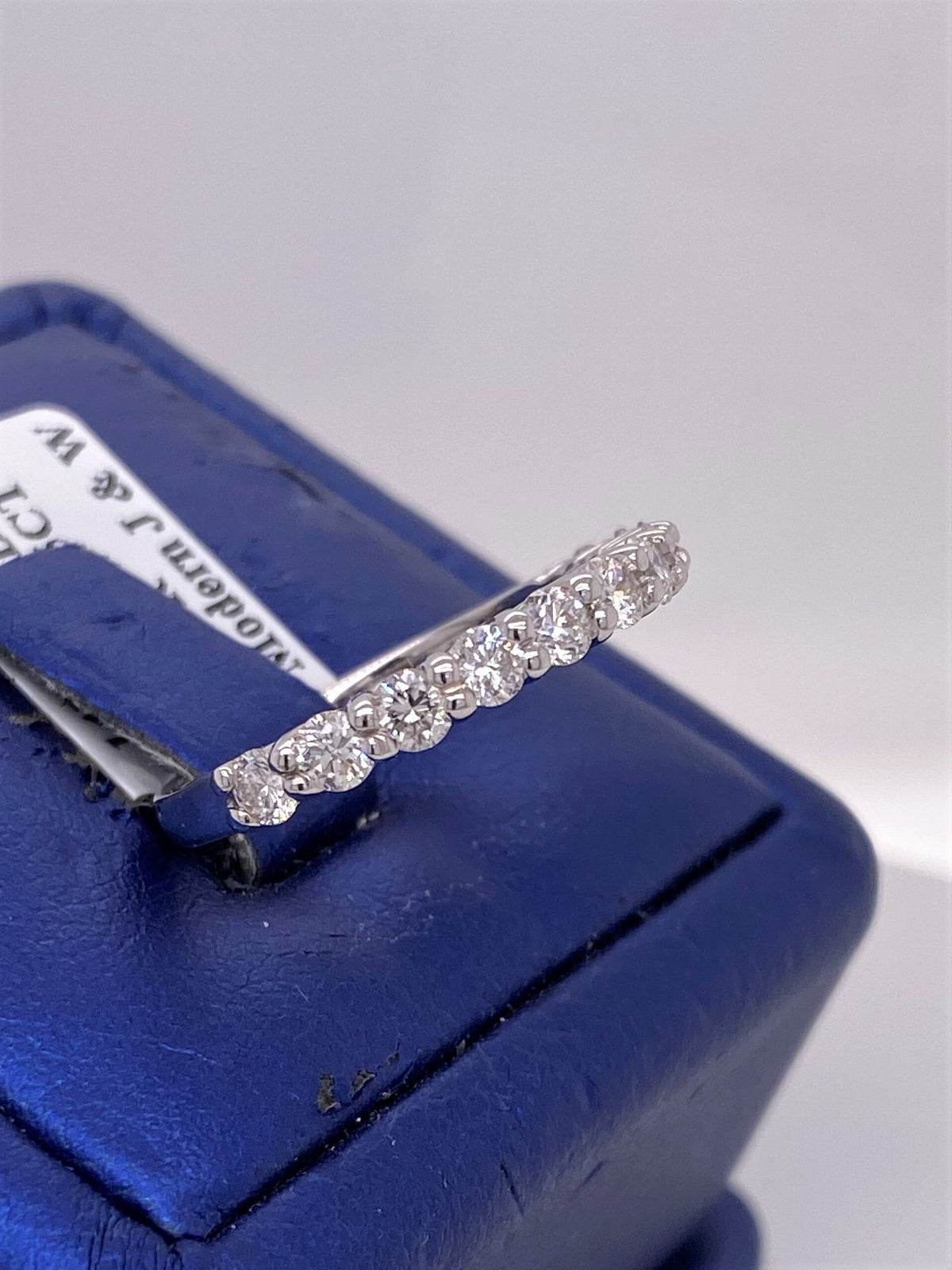 14k White Gold 0.95 CT Diamond Ladies Band