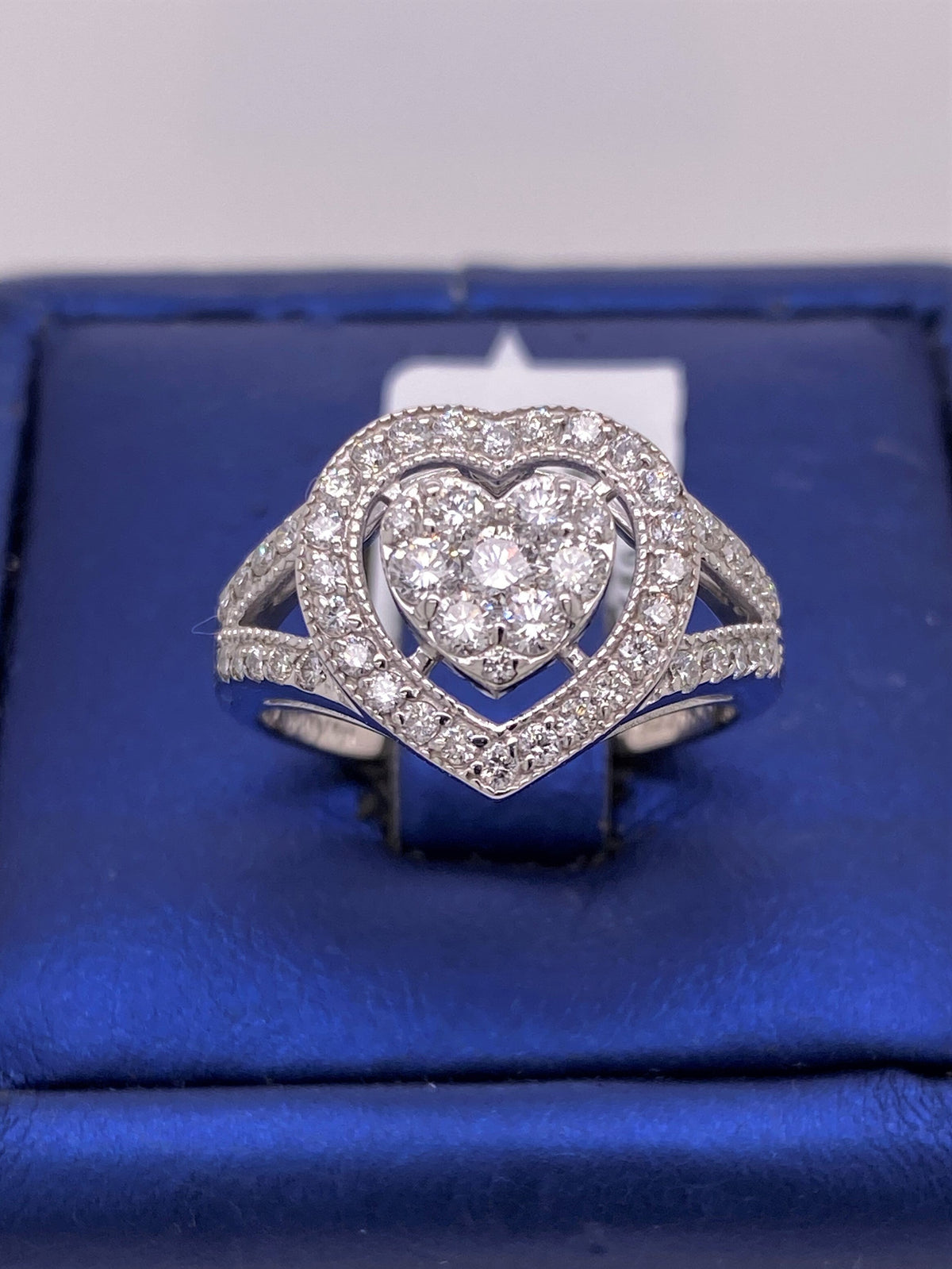 14k White Gold 1.00 CT Diamond Heart Design Ladies Ring