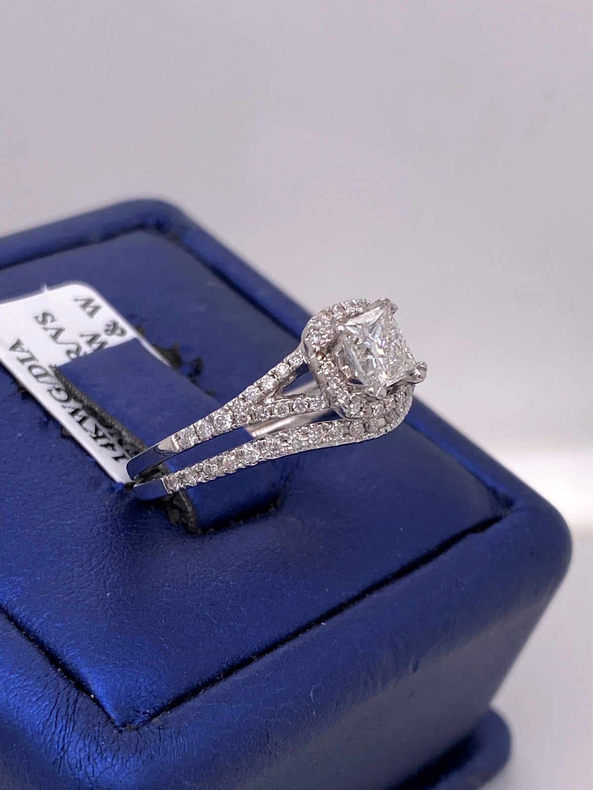 14k White Gold 1.25 CT Diamond Engagement Ring Set