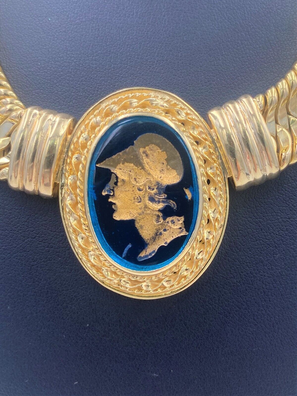 Estate 14k Yellow Gold Ladies Fancy Cameo Necklace, S107100