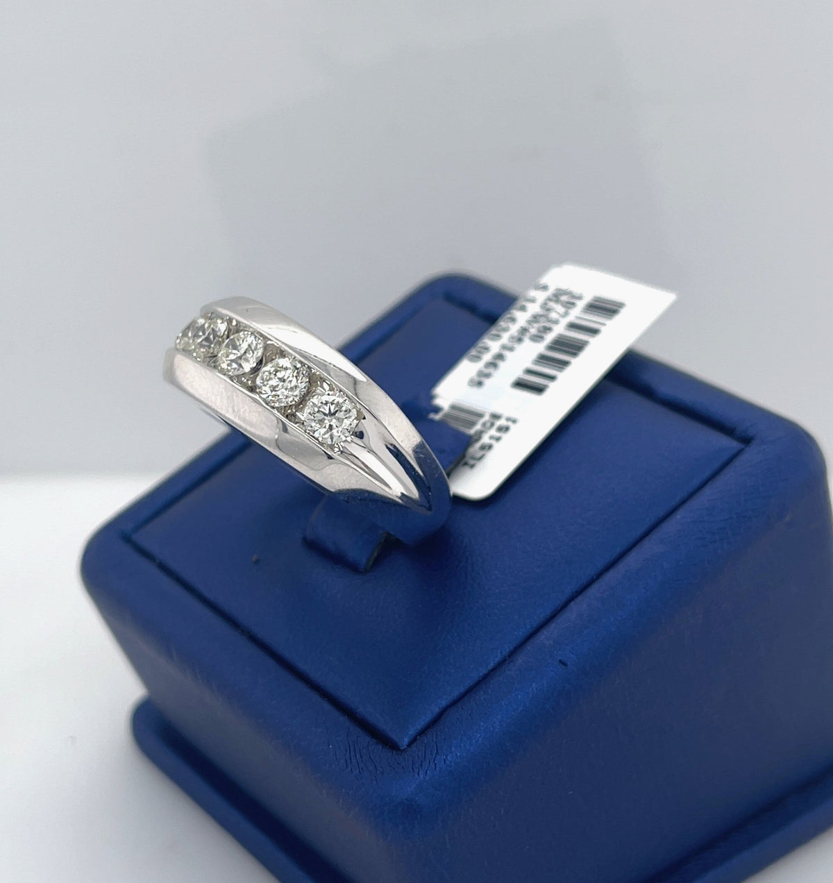 14k White Gold 1.75 CT Round Cut Diamond Men's Band