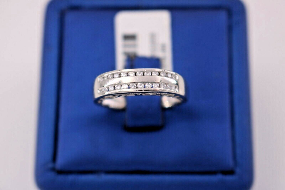 Platinum 0.25 CT Diamond Ladies Band, 6.5gm, Size 7
