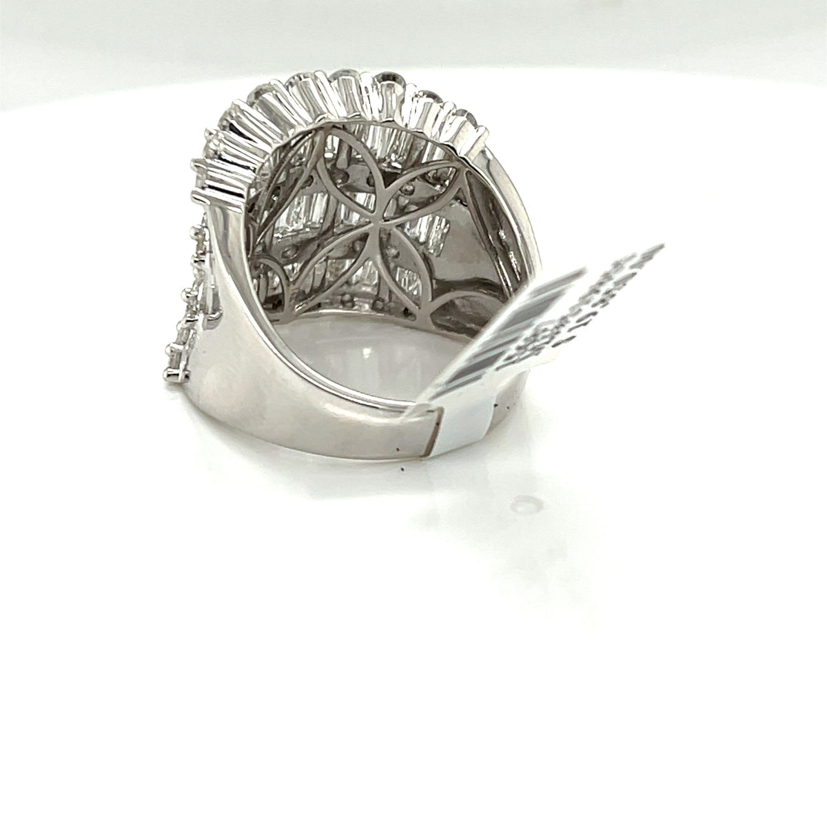 14k White Gold 4.85CT Ladies Baguette Diamond Ring, 8.1gm, Size 7.25,