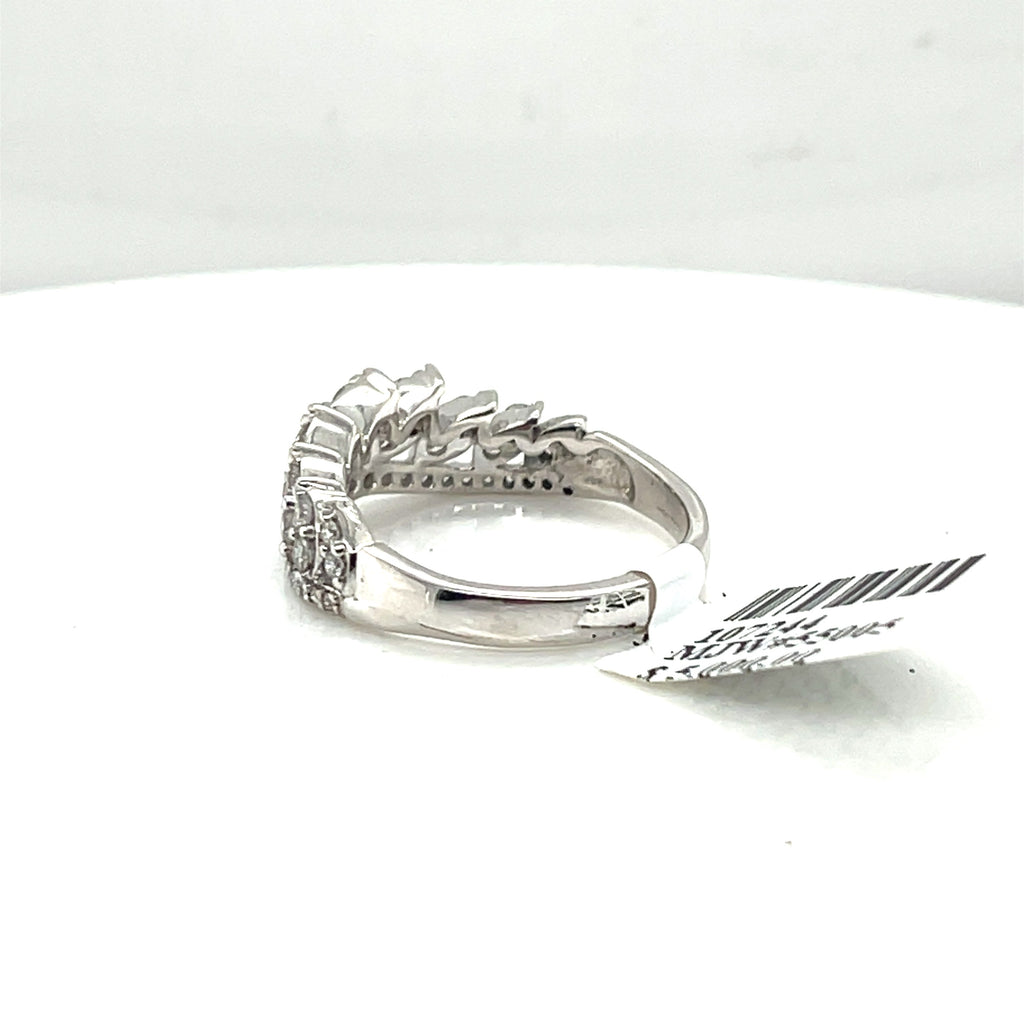 14k White Gold 1.00 CT Diamond V Shaped  Band, 3.7gm Size 6