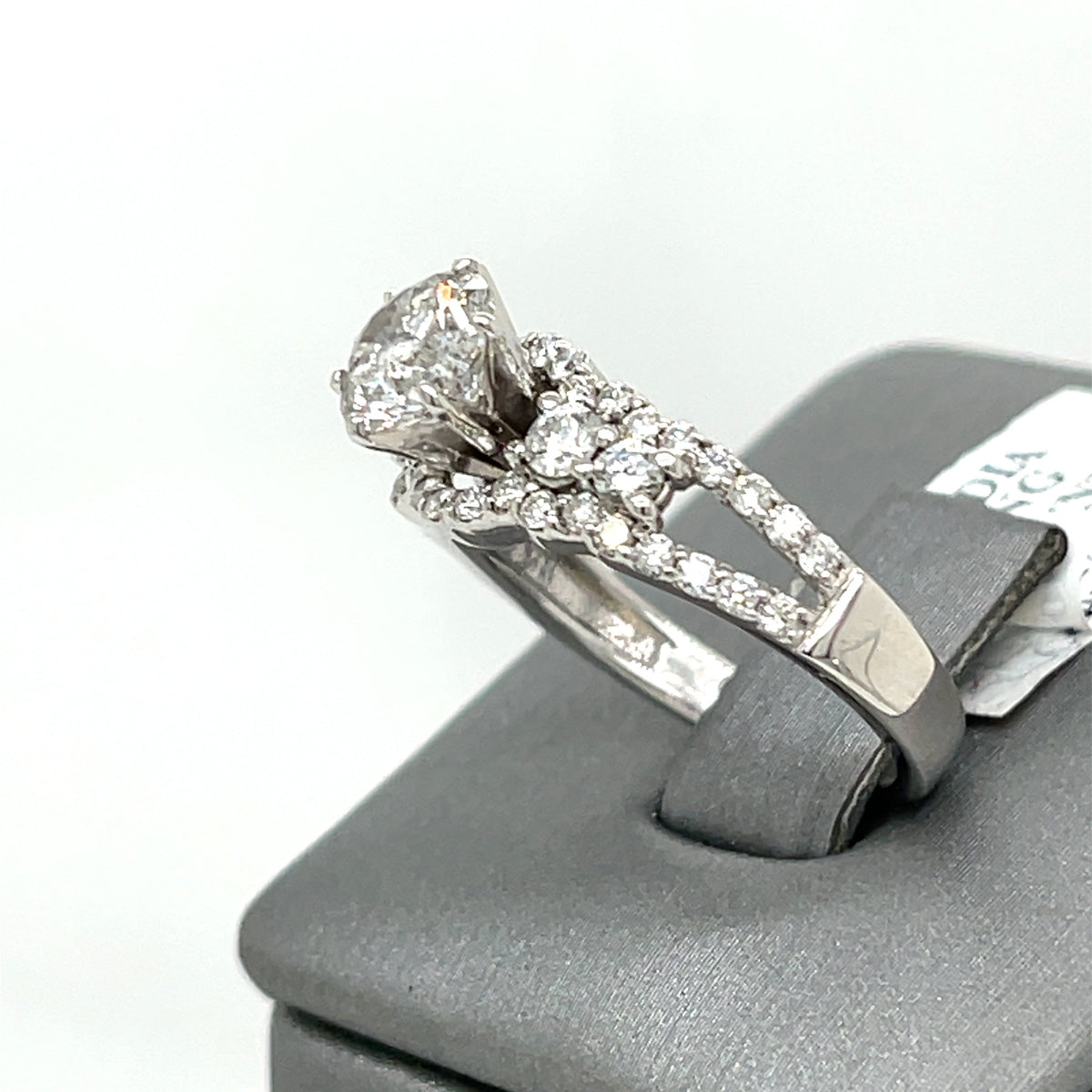 14K White Gold 1.50CT Round Cut Diamond Engagement Ring, Size 7, 3.9G
