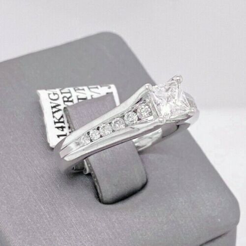 14K WHITE GOLD 1.00 CT PRINCESS CUT DIAMOND ENGAGEMENT RING, SIZE 6.75