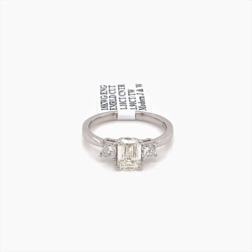 18K white Gold 1.90 CT Diamond Engagement Ring, 3.3g, Size 6.5