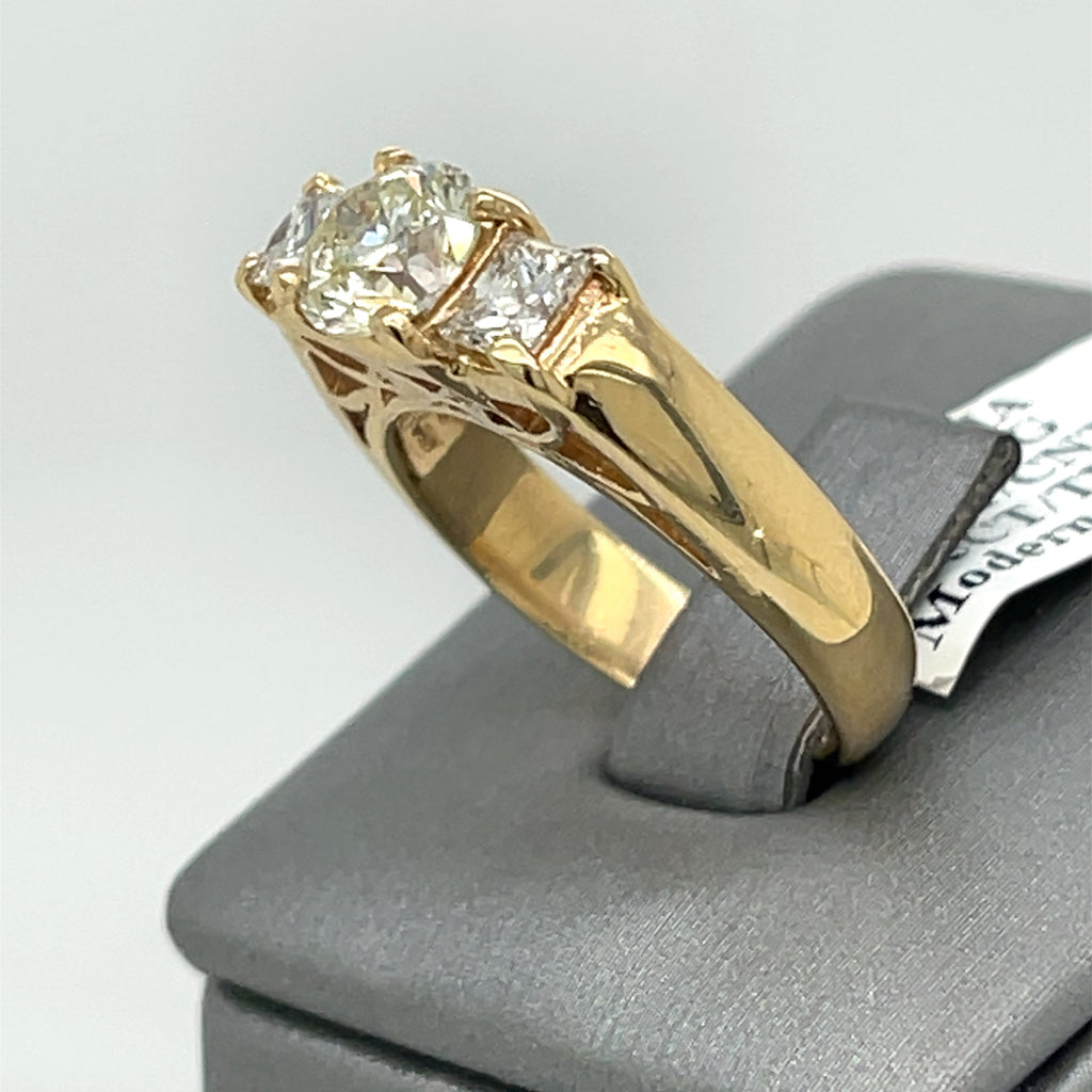 14k Yellow Gold 1.65 Ct Diamond Round Cut Engagement Ring, Size 6.5