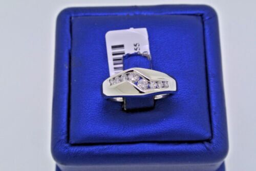 14k White Gold 0.65 CT Diamond Wedding Band, 4.8gm, Size 6.75