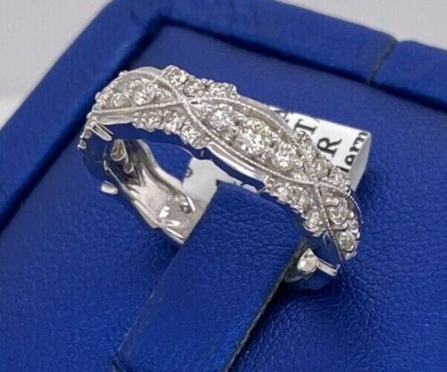 14k White Gold 0.90 CT Diamond Ladies Band, 4.2gm, Size 7
