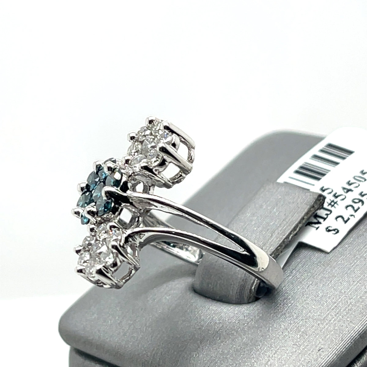 14K White Gold 1.25 CT Blue & White Diamond Ring, 4.2gm, Size 6.25