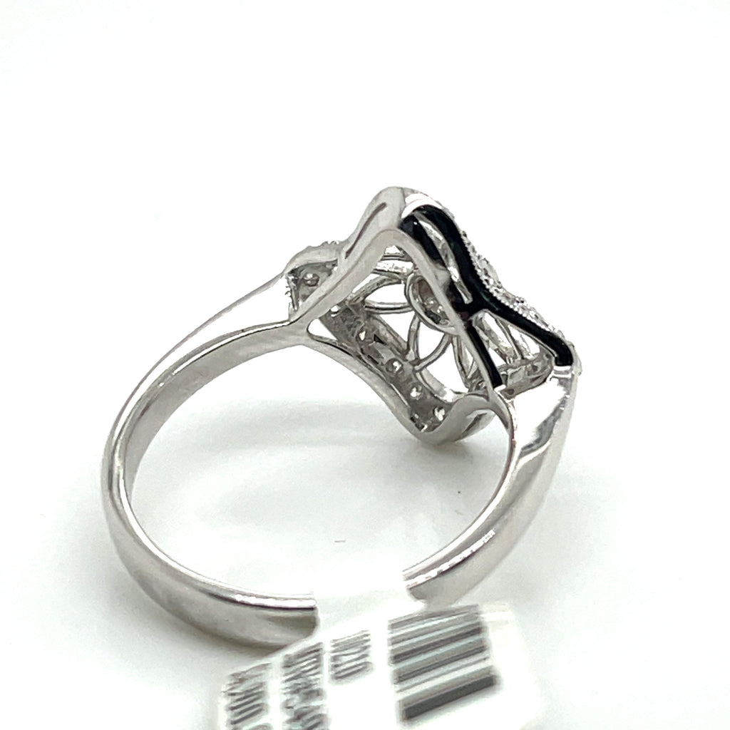 Fancy Ladies 18k White Gold 0.35 CT Diamond Ring  4.3g Size 7.25