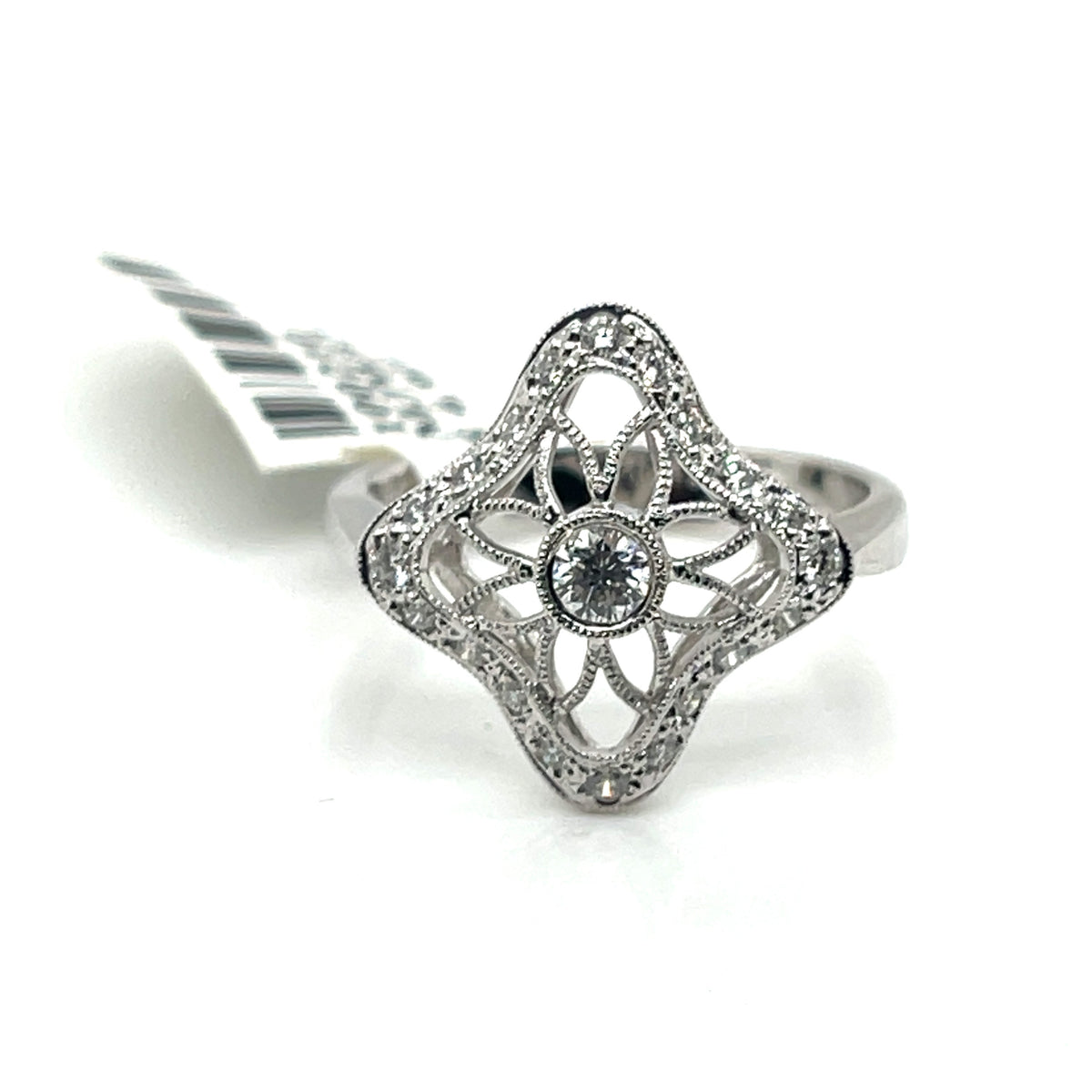 Fancy Ladies 18k White Gold 0.35 CT Diamond Ring  4.3g Size 7.25