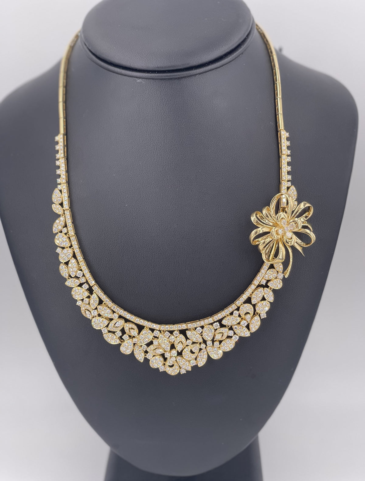 18k Yellow Gold 14.50CT Diamond Fancy Cocktail Necklace, 67.3gm, 19", S107336