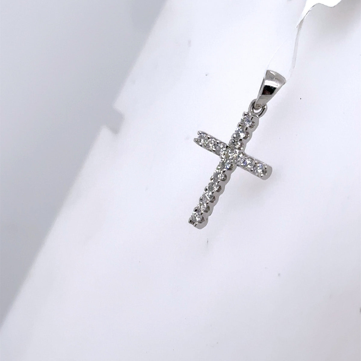 14k White Gold 0.35 CT Diamond Cross Pendant, 1.2gm