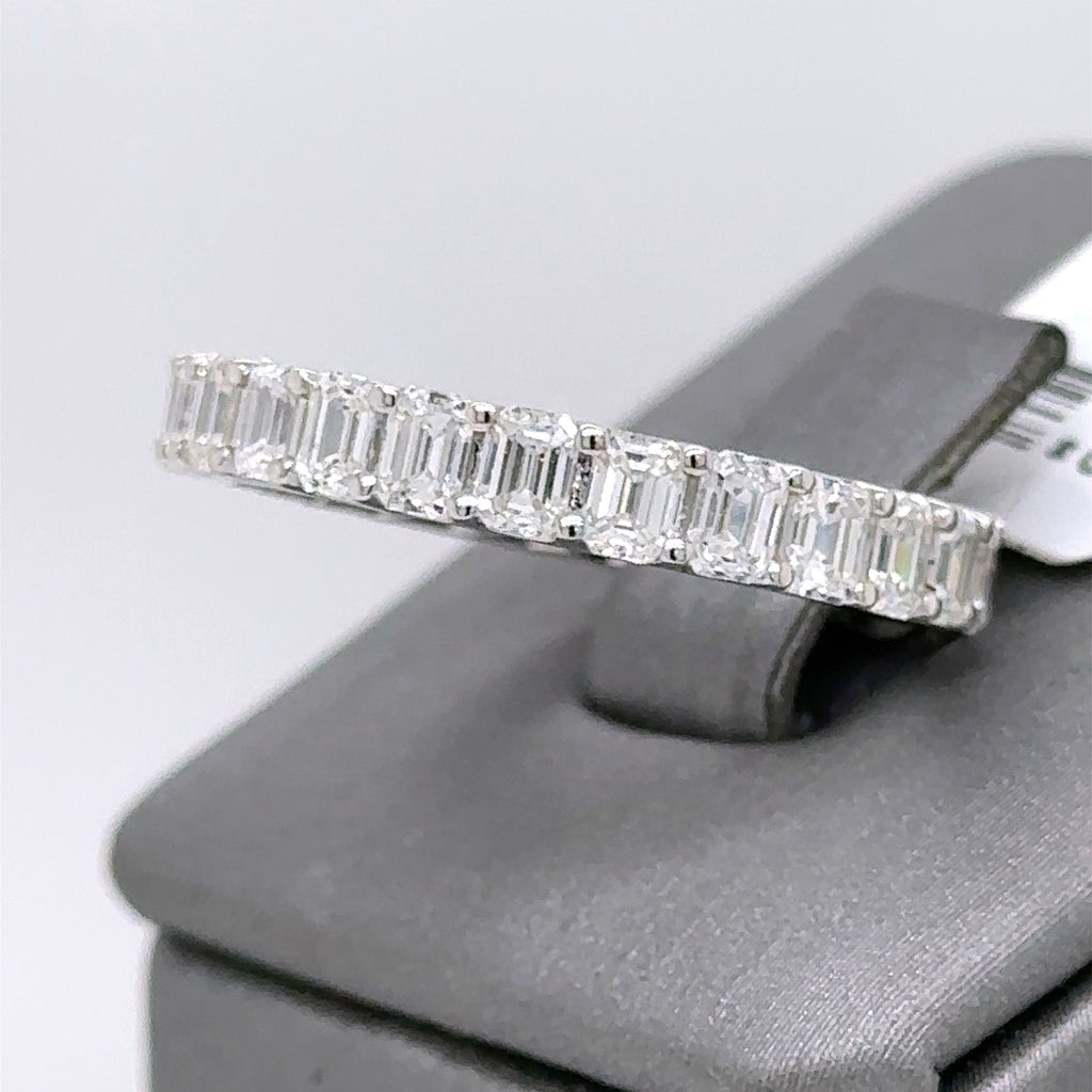 14K White Gold 3.50CT Emerald Diamond Eternity Band, 3gm, Size 8