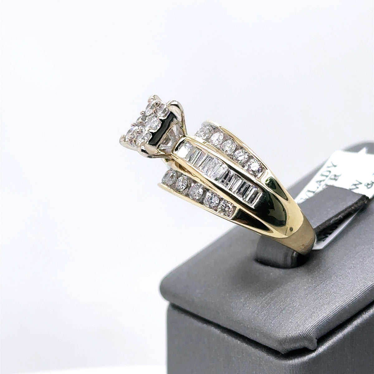 14k Yellow Gold 1.00 CT Diamond Ladies Cluster Ring, 6.6gm, Size 8