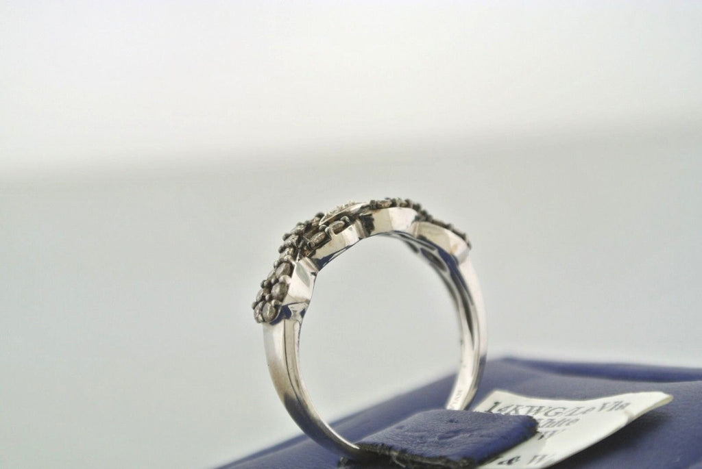 LeVian 14k White Gold 0.50 Chocolate & White Diamond Band, 3gm Size 6.75 S101520