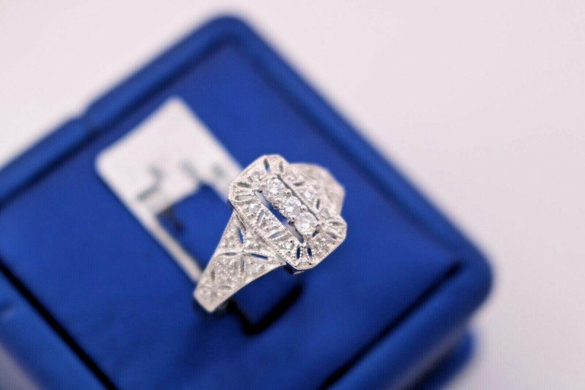14k White Gold 0.50 CT Diamond Antique Style Ring, 3.4gm, S100854