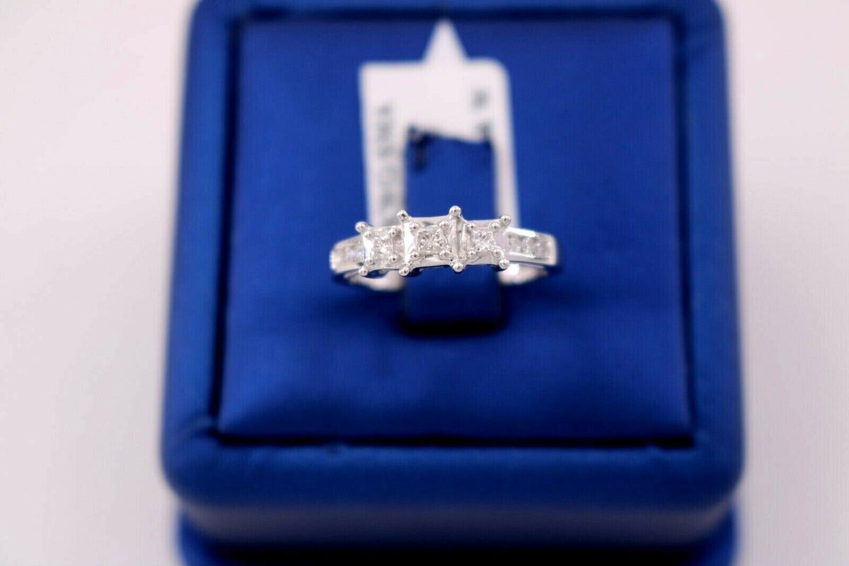 14K White Gold 0.25 CT Diamond Ladies Engagement Ring, 2.2gm, Size 5.75, S105490