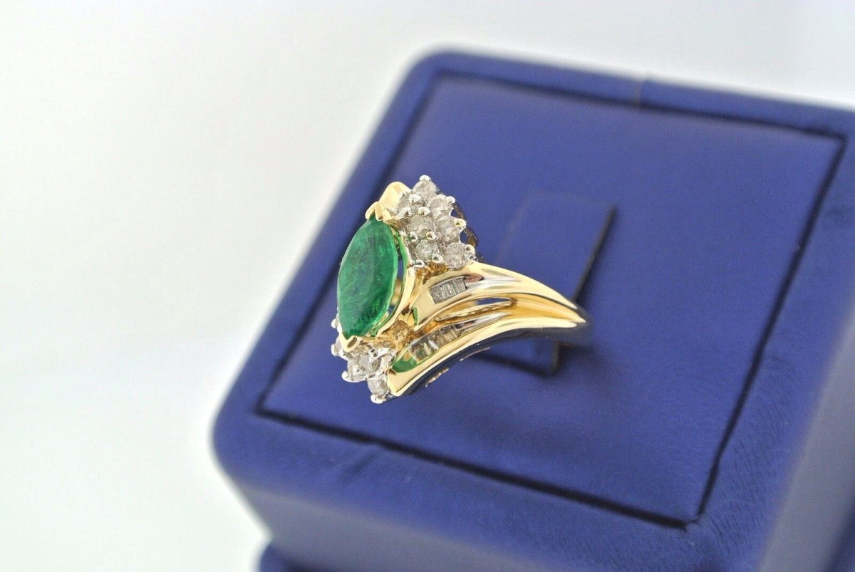 14kt Yellow Gold 2.00 CT Emerald & Diamond Ladies Ring 6.4gm Size 7, S102463