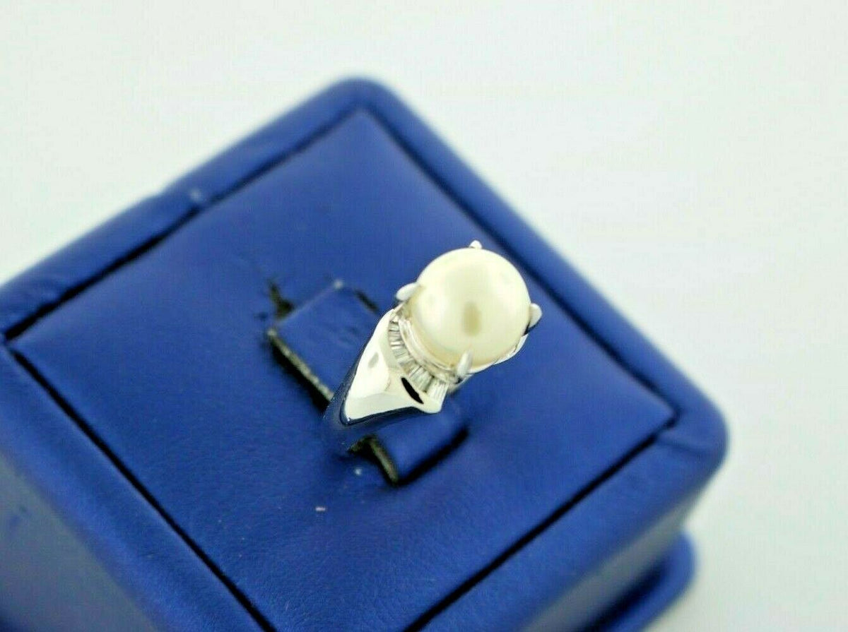 Platinum 9mm Pearl & 0.20 CT Diamond Ladies Ring, 6.6gm, Size 5.5, S106755