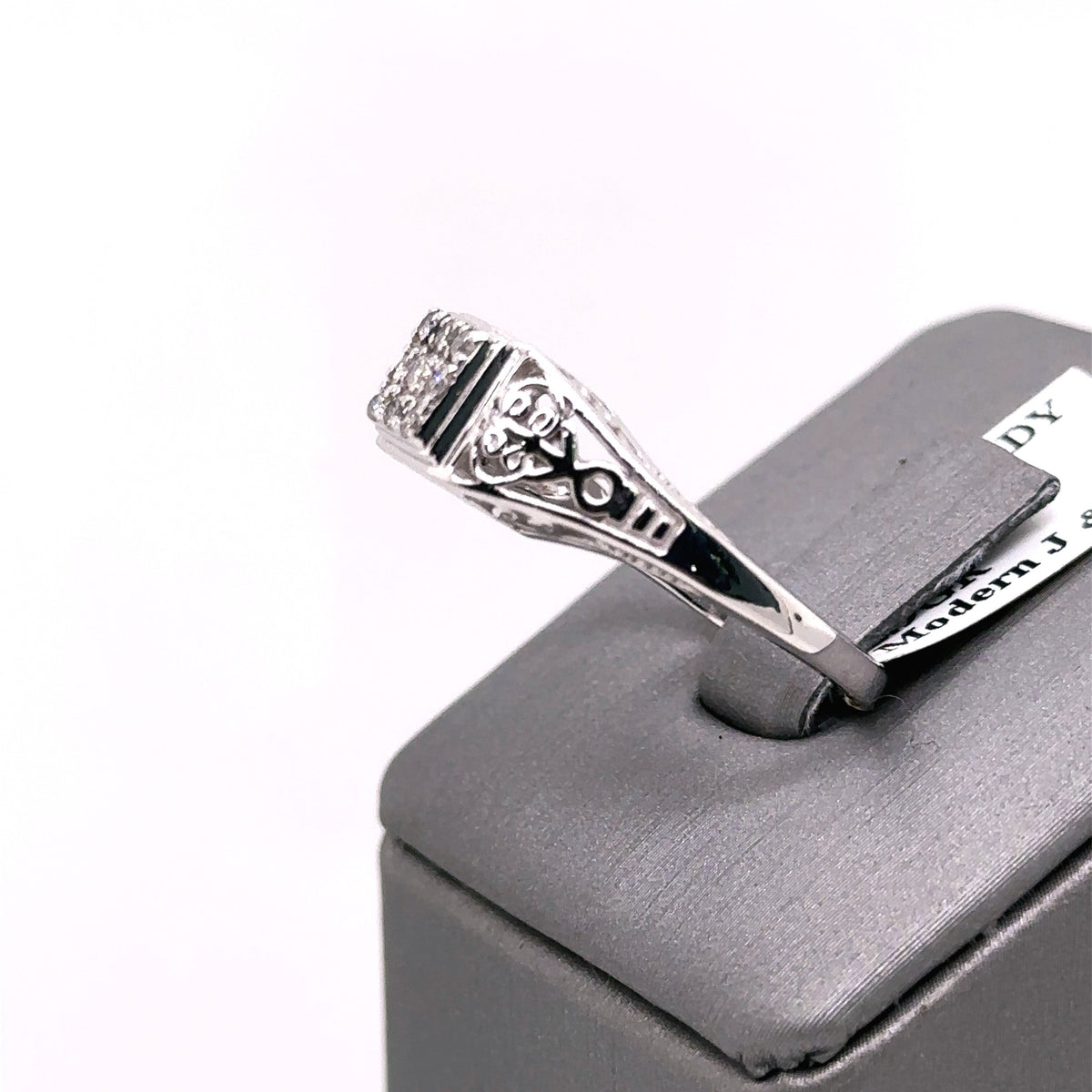 10k White Gold 0.25 Diamond Cluster Engagement Ring, 2.9g, Size 7.75, S105646