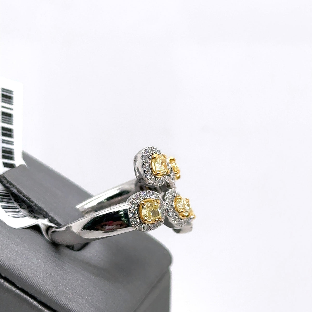 14k White Gold 2.00Ct Cushion & Oval Cut Diamond Ladies Ring, 7.4g, Size 7, S107472