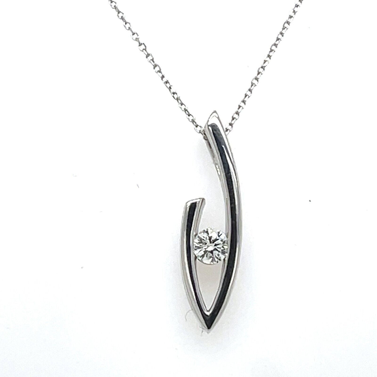 14k White Gold 0.30 CT Diamond Pendant Necklace, 4.8gm, S107316