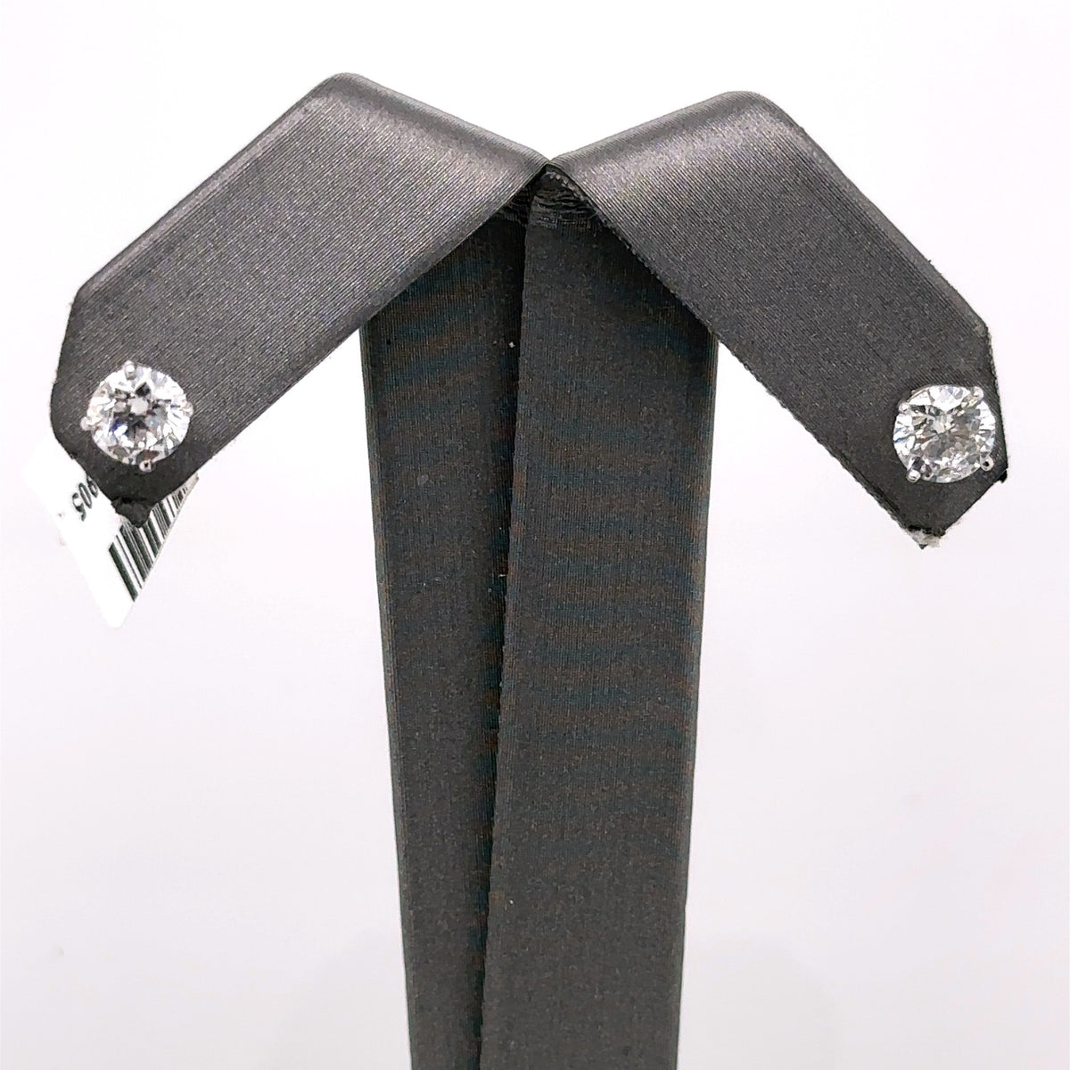 14k White Gold 1.50 CT Diamond Stud Earrings, S107497