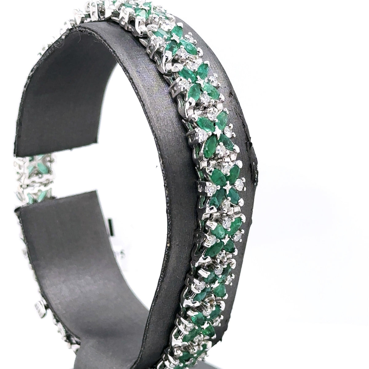 14k White Gold 10.00 CT Emerald & Diamond Tennis Bracelet, 19.1g, 7" S102272