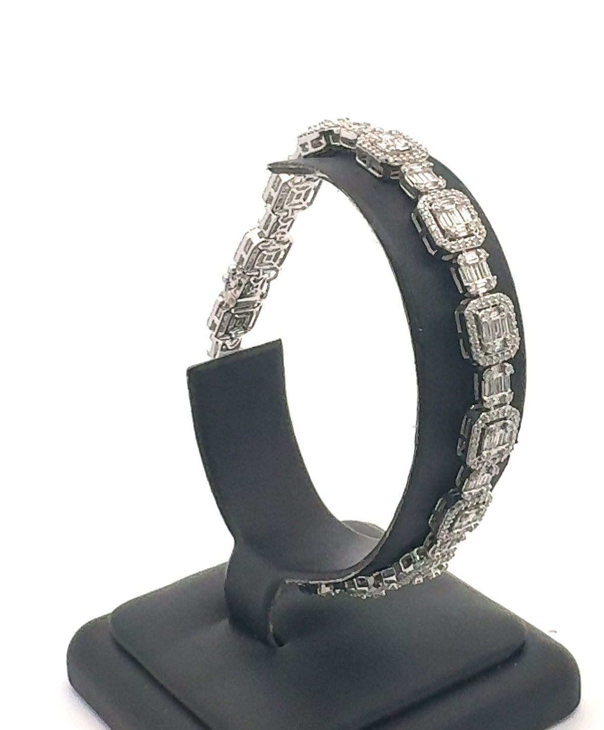 14k White Gold 5.75 CT Baguette Diamond Tennis Bracelet, 19.7GM 8", S108120