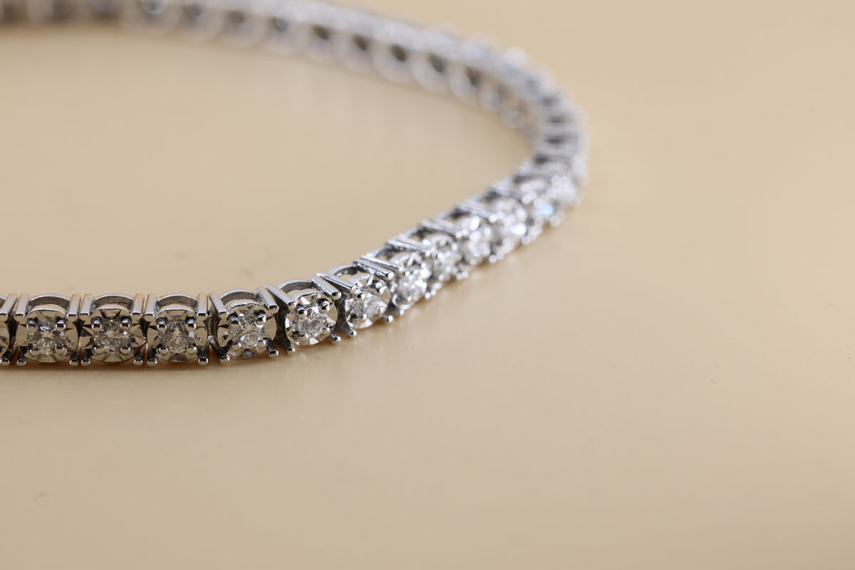 14k White Gold 1.75 CT Diamond Tennis Bracelet Weight 14.5g Length 8", S108746