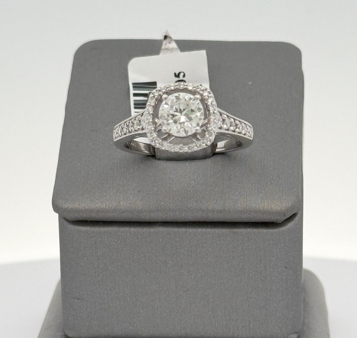 14K White Gold 1.25 CT Diamond Engagement ring, Size 7, 3.9g S107646