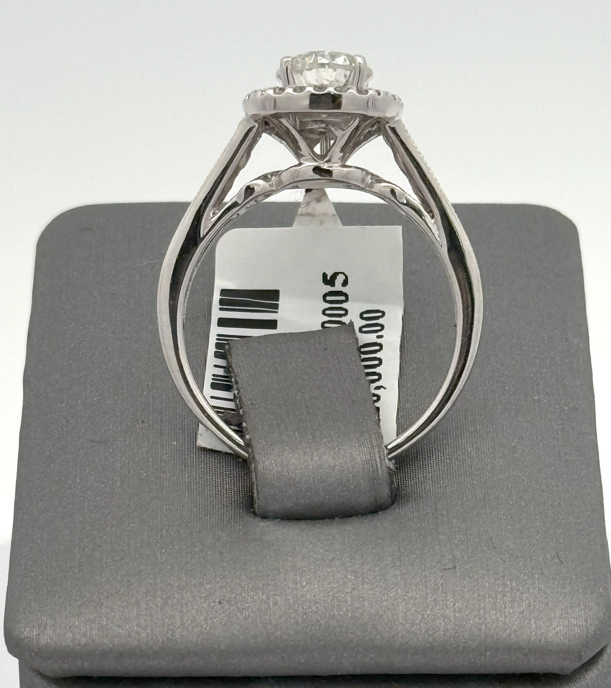 14K White Gold 1.25 CT Diamond Engagement ring, Size 7, 3.9g S107646