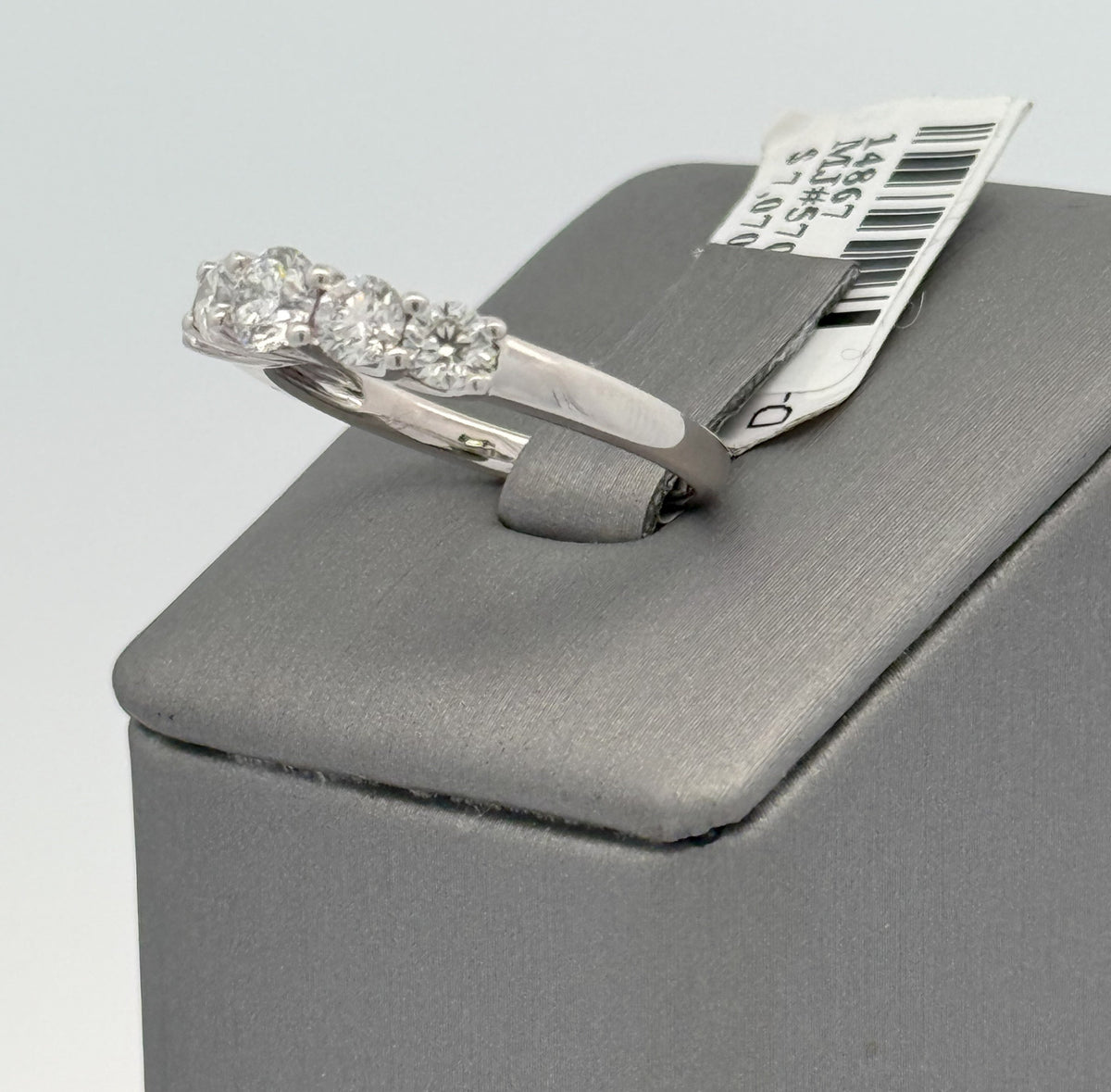 14k White Gold 1.15CT Round Diamond Ring, 2.8gm, Size 7.5 S14867