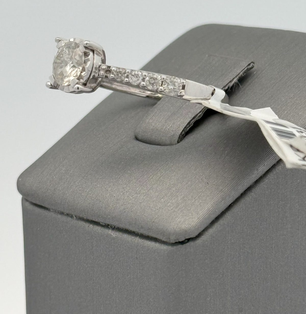 14k White Gold 0.90 CT Diamond Engagement Ring, 3.2g, Size 7, S15031