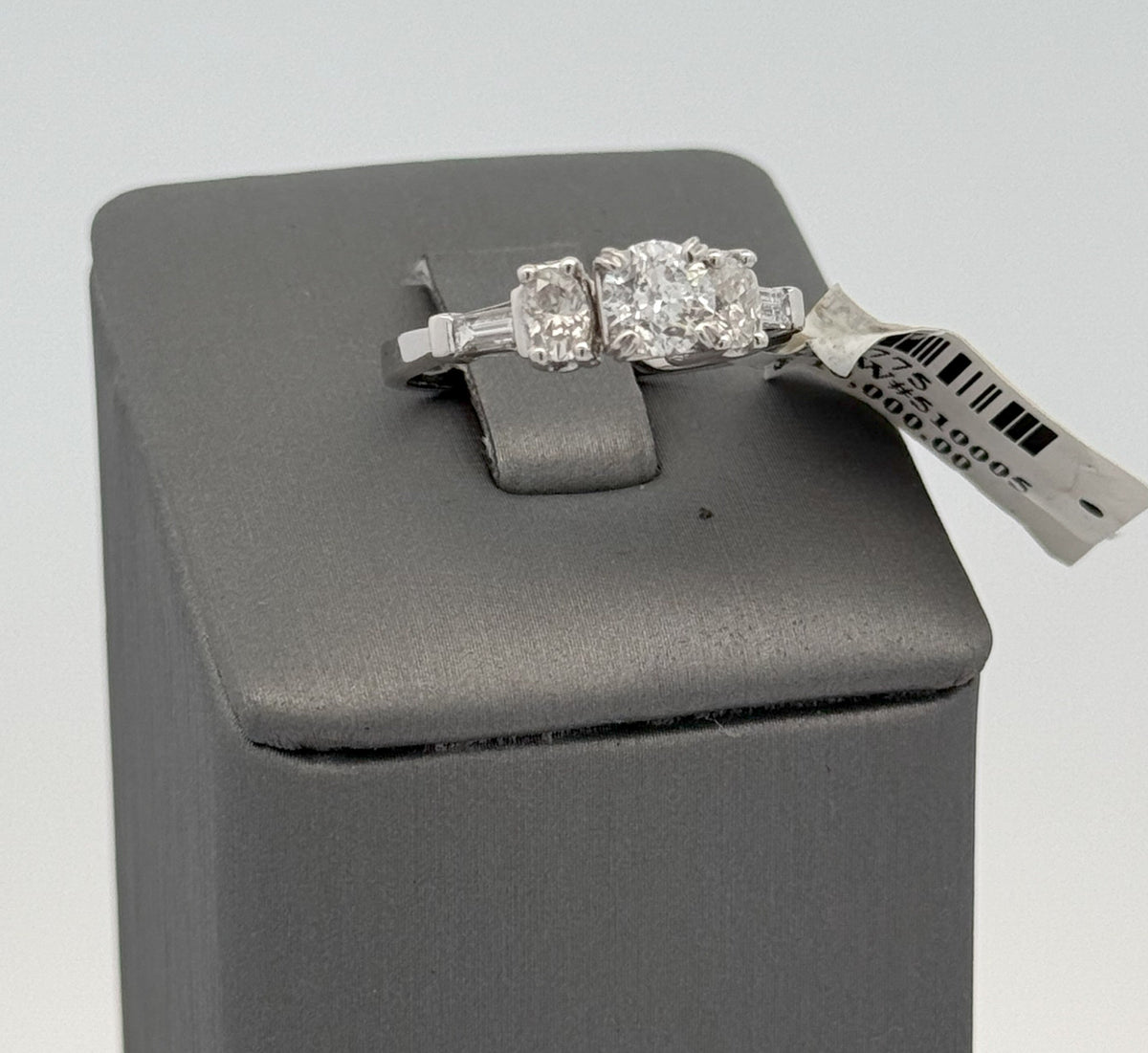 14k White Gold 1.00 CT  Diamond Engagement Ring, 3.0gm, Size 6.5, S101775