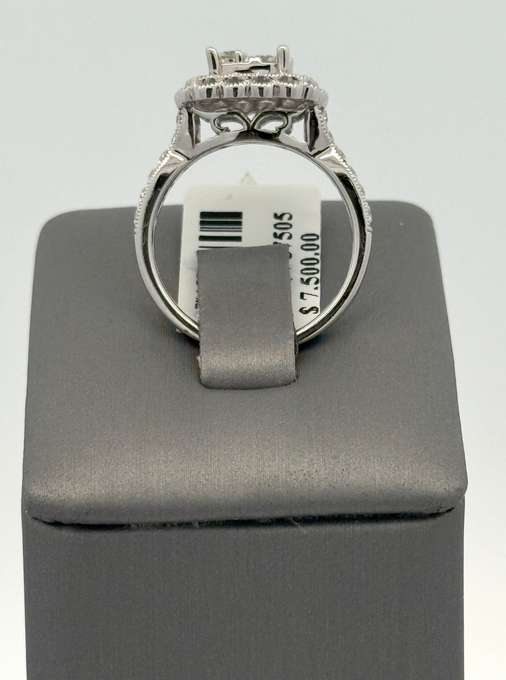 14k White Gold 1.00 CT Diamond Cluster Ring, 4.9g, Size 7, S108423