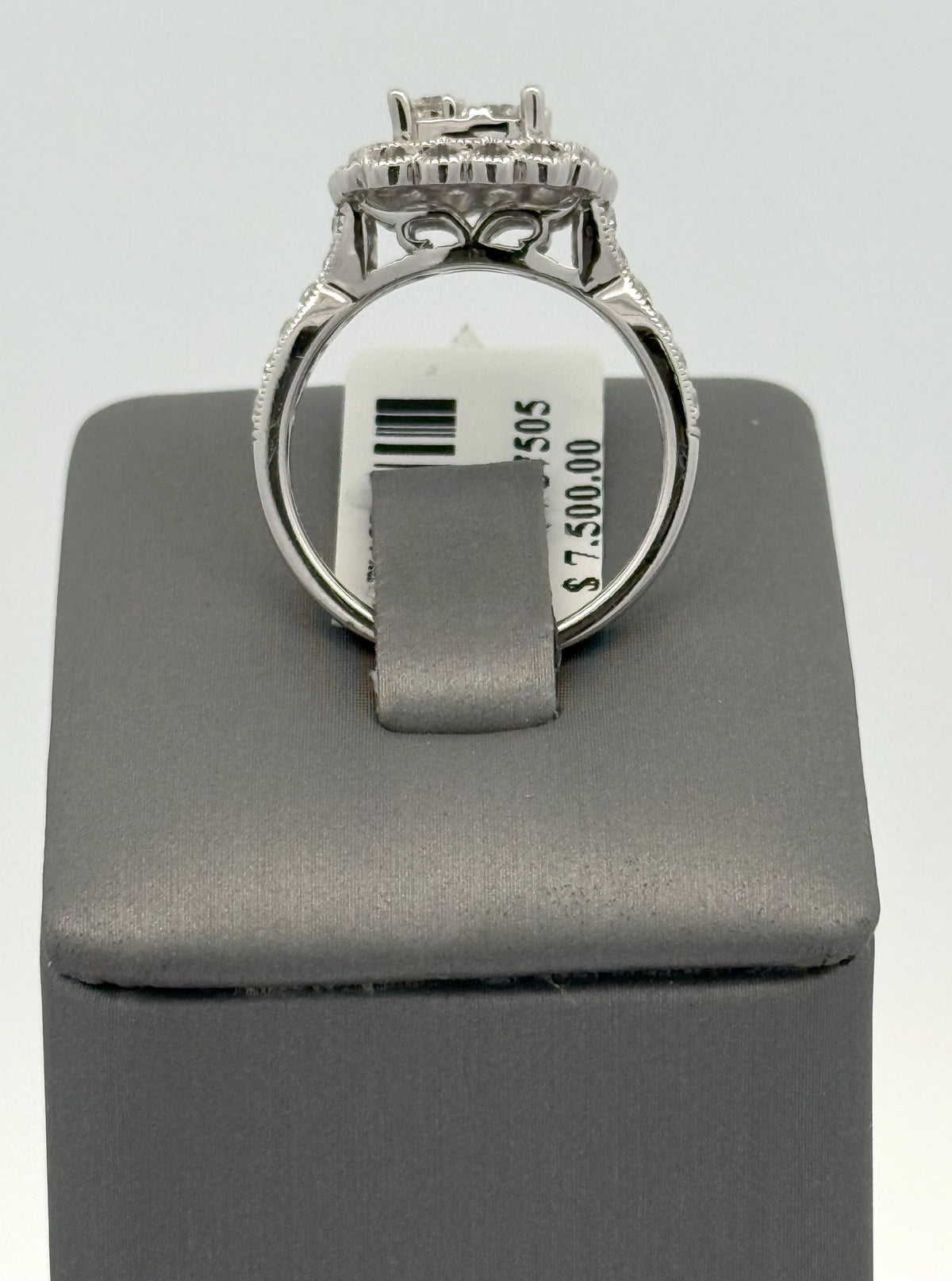 14k White Gold 1.00 CT Diamond Cluster Ring, 4.9g, Size 7, S108423