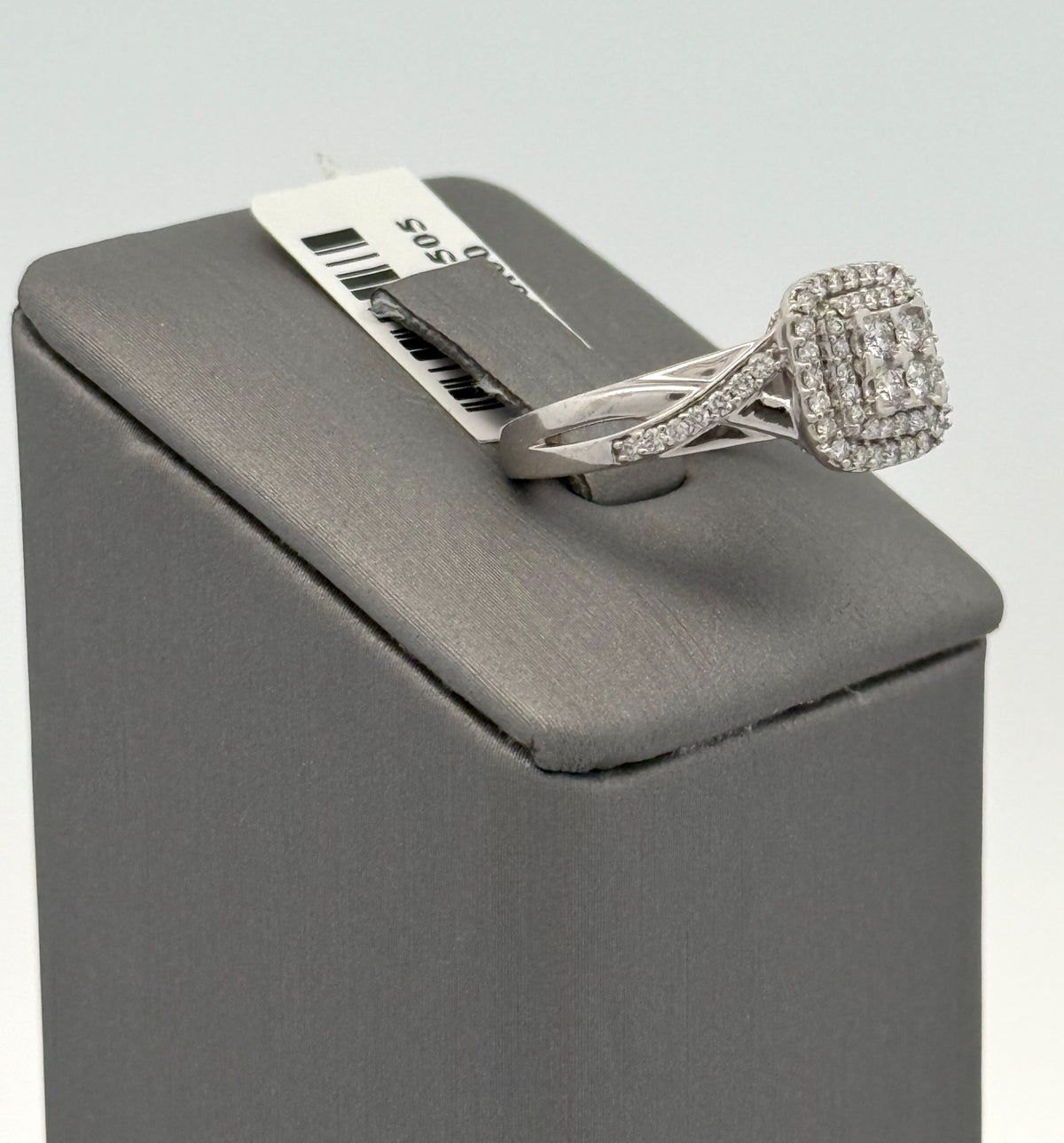 10k White Gold 0.50 CT Diamond Cluster Ring, 3.8g, Size 4.75, S08430