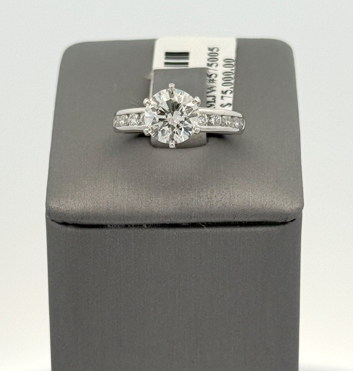 Tiffany & Co Platinum 1.51ct Round Diamond Engagement Ring H/VS1, S108479 (Pre-owned)