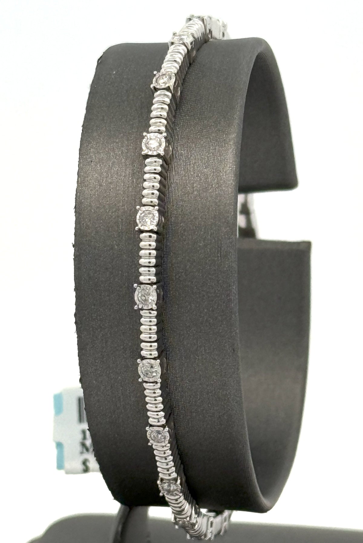 14k White Gold 0.75 CT Diamond Bangle Bracelet, 10.3gm, S16620